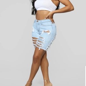 Bermuda shorts- light wash